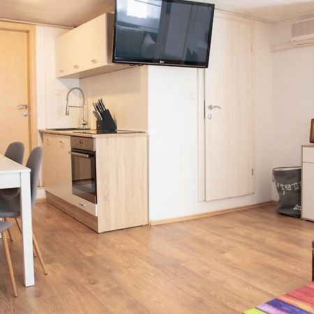 Comfy Condo w King Bed, Green Patio, Parking&22kW EV Chrger Zagabria Esterno foto