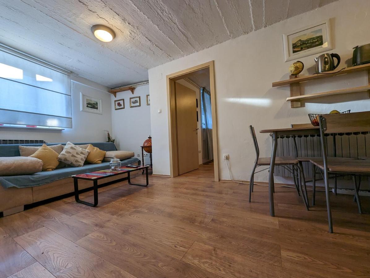 Comfy Condo w King Bed, Green Patio, Parking&22kW EV Chrger Zagabria Esterno foto