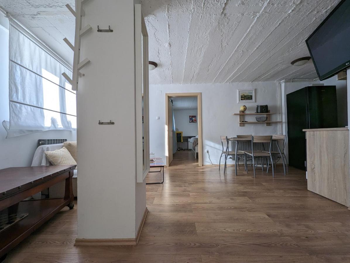 Comfy Condo w King Bed, Green Patio, Parking&22kW EV Chrger Zagabria Esterno foto