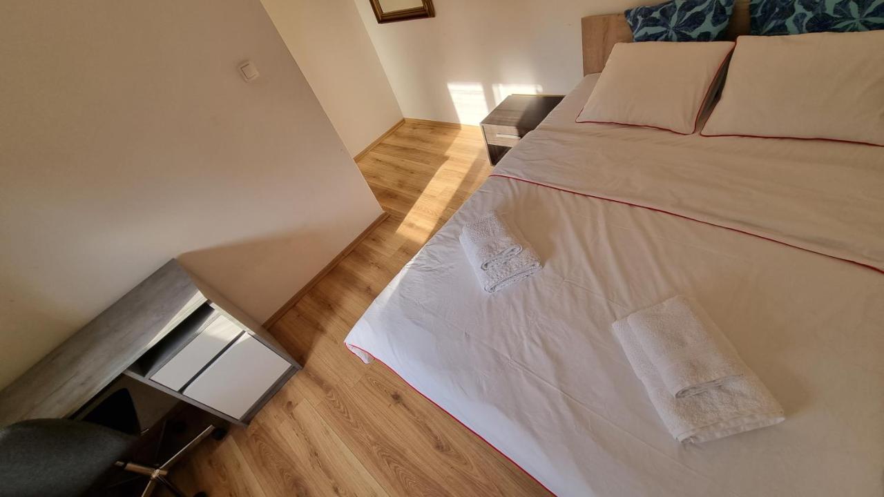 Comfy Condo w King Bed, Green Patio, Parking&22kW EV Chrger Zagabria Esterno foto
