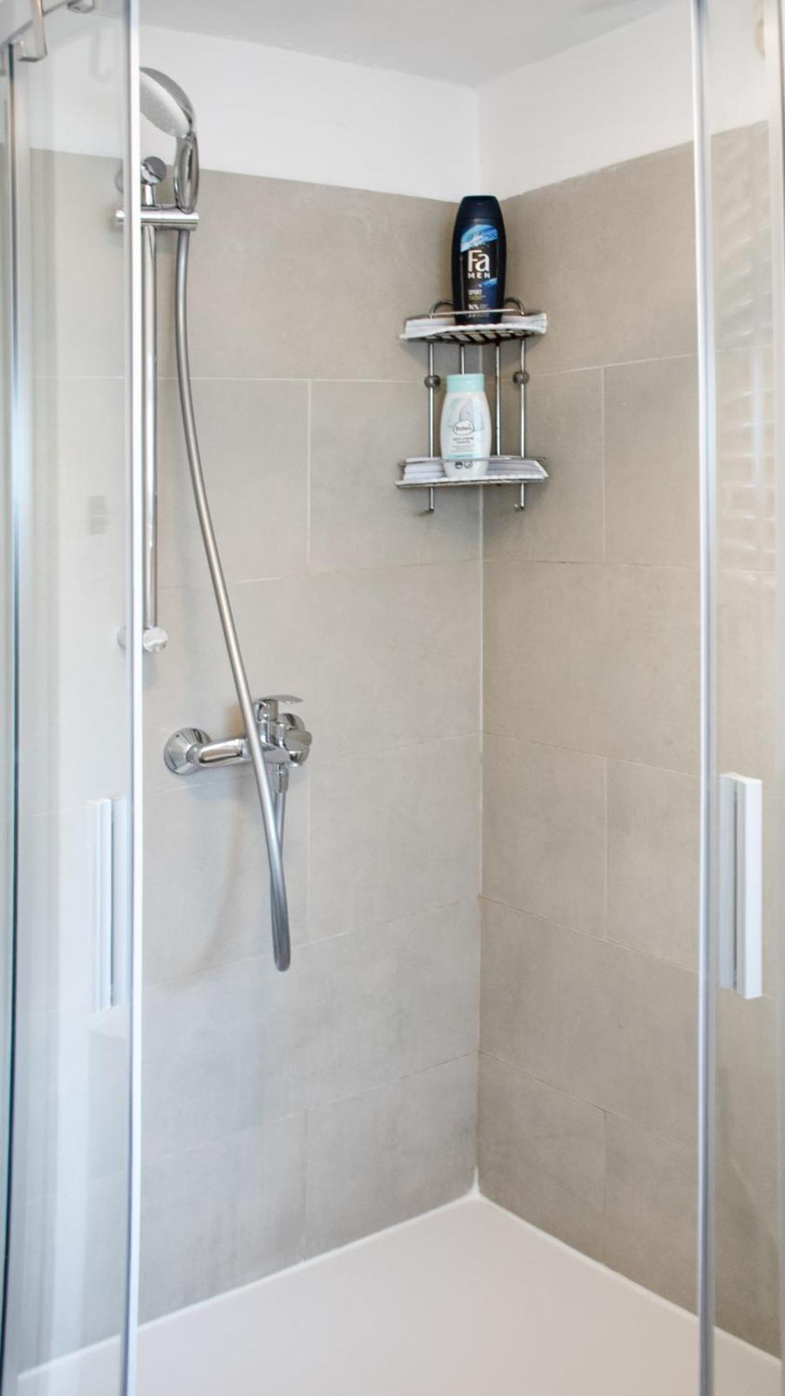 Comfy Condo w King Bed, Green Patio, Parking&22kW EV Chrger Zagabria Esterno foto
