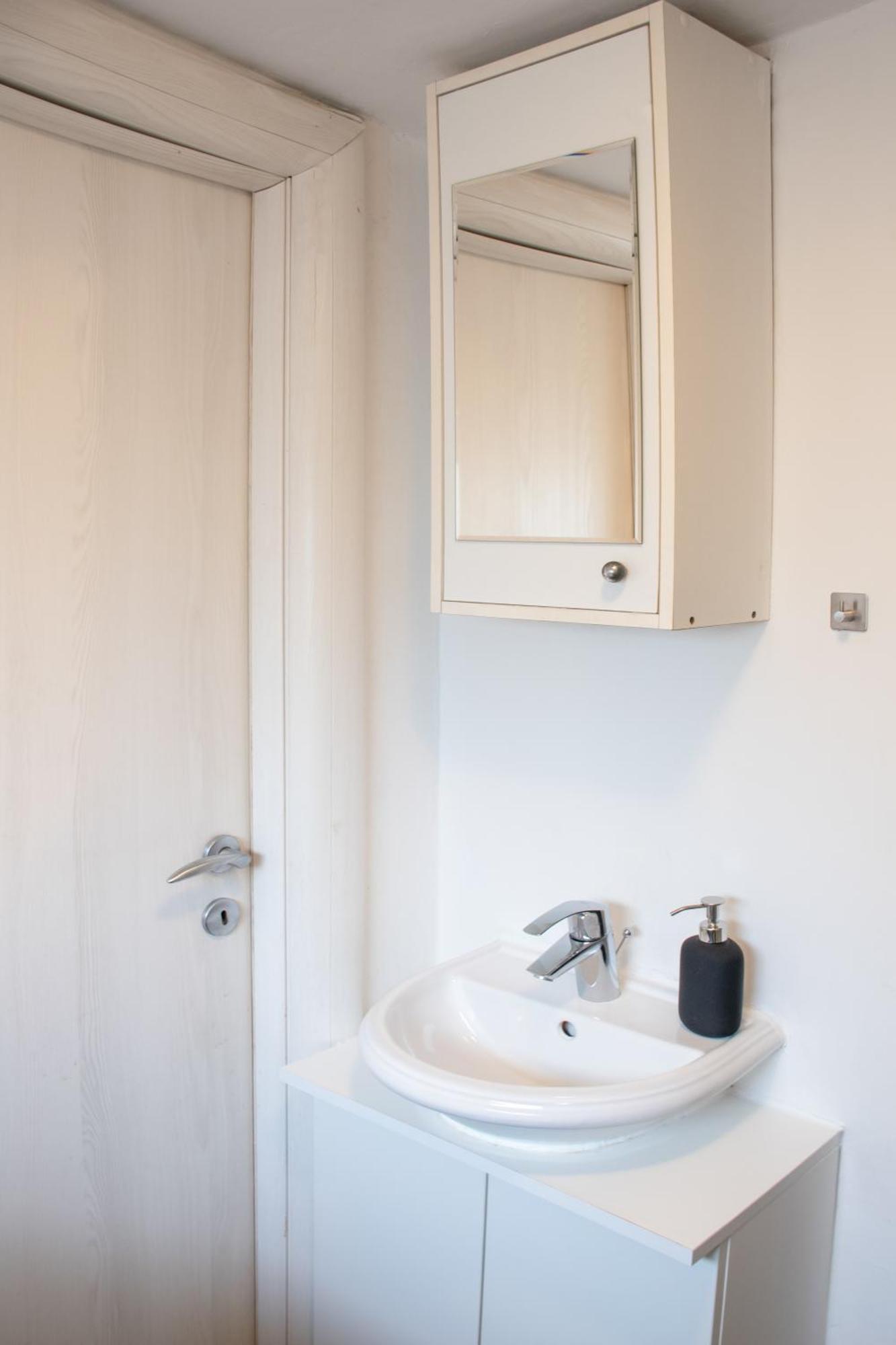 Comfy Condo w King Bed, Green Patio, Parking&22kW EV Chrger Zagabria Esterno foto